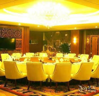 Wu Liang Ye Grand Hotel Chengdu Bagian luar foto