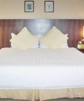 Wu Liang Ye Grand Hotel Chengdu Bagian luar foto